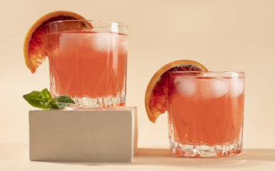 Die Eleganz des Mixens: Der Mezcal Paloma Cocktail